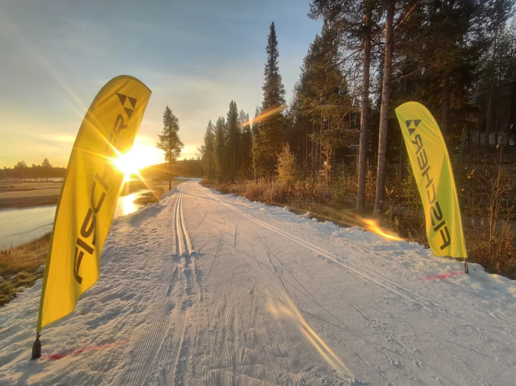 Auringonlasku ensilumenladulla